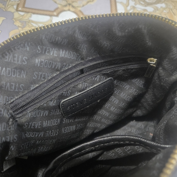 Michael Kors Black Tote Bag - Picture 6 of 7